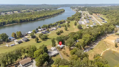 174 Beechview Dr, Clifton, TN 38425