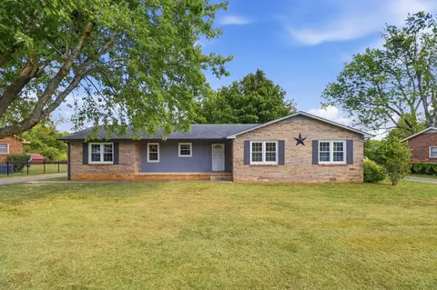 906 Mead Dr, Shelbyville, TN 37160
