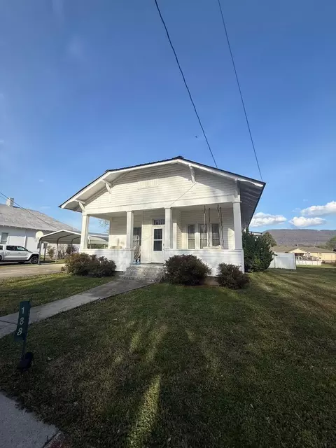 188 Howard St, Pikeville, TN 37367