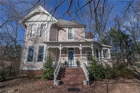 207 Webb Rd E, Bell Buckle, TN 37020