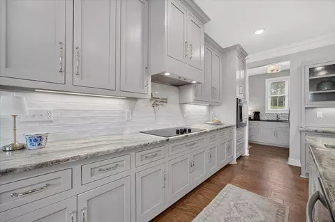 Kitchen - 3755 Mcfall Rd, Palmyra, TN 37142 photo 6 of 12
