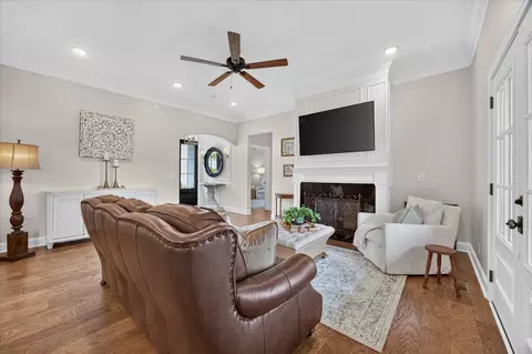 Living - 3755 Mcfall Rd, Palmyra, TN 37142 photo 3 of 3