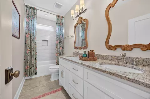 Bath - 3755 Mcfall Rd, Palmyra, TN 37142 photo 4 of 5