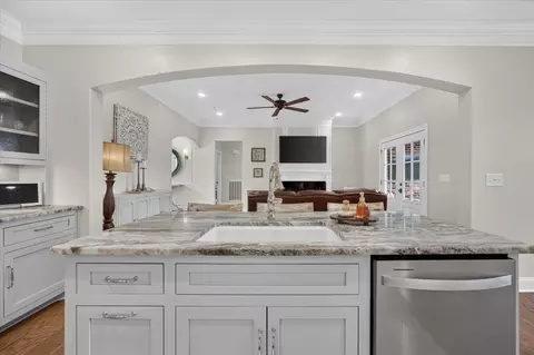 Kitchen - 3755 Mcfall Rd, Palmyra, TN 37142 photo 7 of 12
