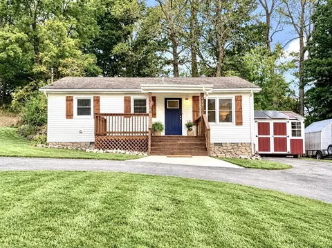 214 Hillside Ter, Hopkinsville, KY 42240