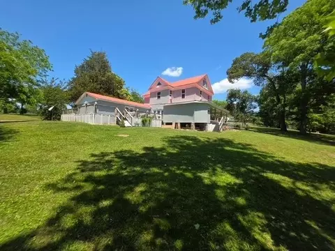 141 Leslie Dr, Harriman, TN 37748