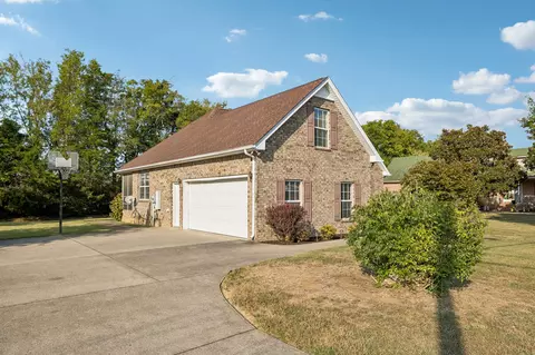 308 Burton Farms Dr, Smyrna, TN 37167