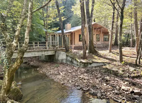 2944 Mcmahan Sawmill Rd, Sevierville, TN 37862