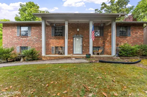 1520 Hightop Tr, Knoxville, TN 37923