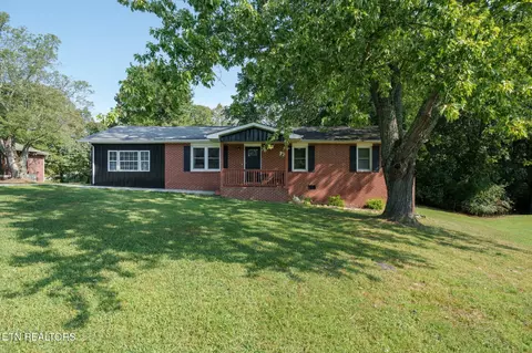 598 Glenwood Cir, Crossville, TN 38555