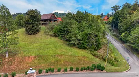 2089 Wingspan Dr, Sevierville, TN 37876