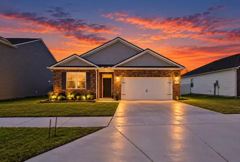 1504 Dove Dr, Lebanon, TN 37087