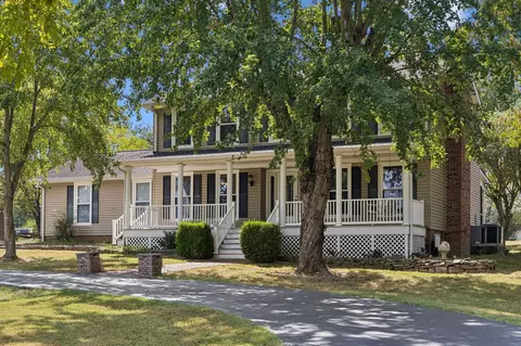 554 Douglas Bend Rd, Gallatin, TN 37066