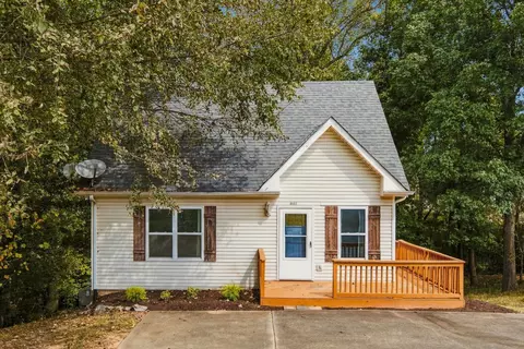 941 Applegrove Cir, Clarksville, TN 37040