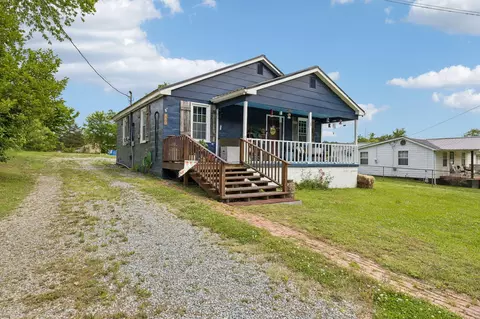 180 N Walnut St, Whitwell, TN 37397