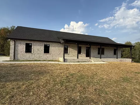 155 Applehill Dr, Lafayette, TN 37083