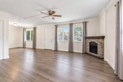 550 Harding Pl #B107, Nashville, TN 37211