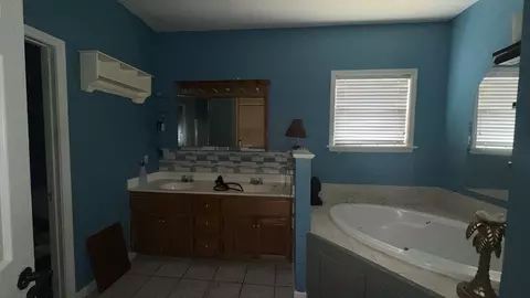 Bath - 35 Hackney Ln, Counce, TN 38326 photo 2 of 2