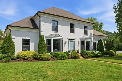 700 Burleigh Ct, Nashville, TN 37221