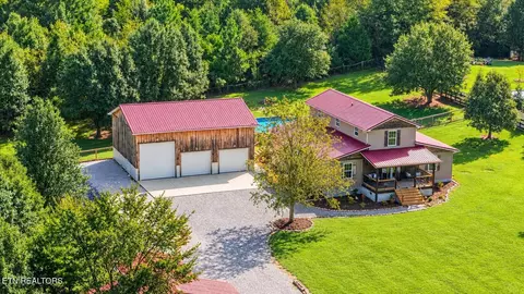 1205 Johnson Rd, Seymour, TN 37865