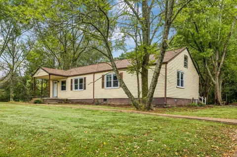7525 S Swift Rd, Goodlettsville, TN 37072