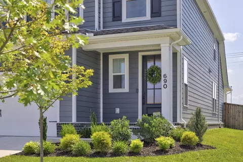 690 Conifer Dr, Spring Hill, TN 37174
