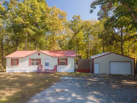 1832 Marina Ridge Rd, Holladay, TN 38341