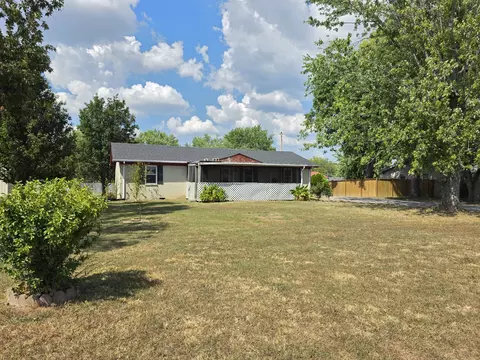 629 Coolidge Rd, Lafayette, TN 37083