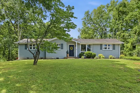 154 Two Valley Rd, Hendersonville, TN 37075