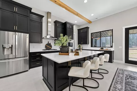 Kitchen - 341 Floyd Rd, Eagleville, TN 37060 photo 2 of 3