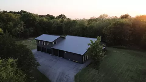 Exterior - 341 Floyd Rd, Eagleville, TN 37060 photo 9 of 12