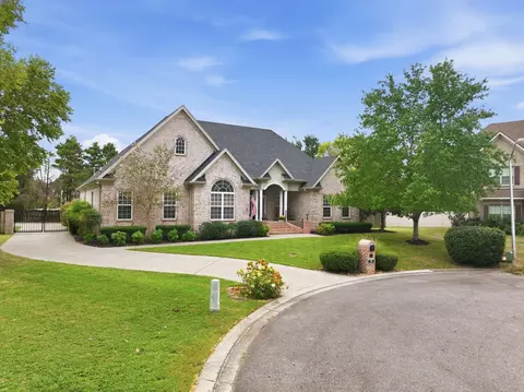 Exterior - 1904 Baskinbrook Ct, Murfreesboro, TN 37130 photo 3 of 10