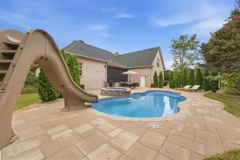 Exterior - 1904 Baskinbrook Ct, Murfreesboro, TN 37130 photo 2 of 10
