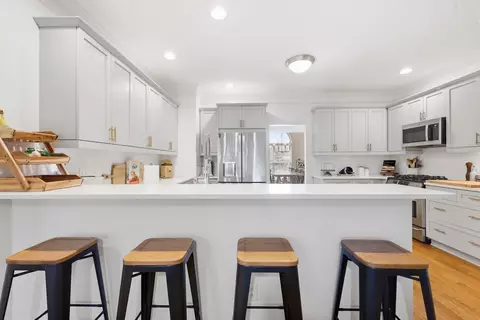 Kitchen - 1904 Baskinbrook Ct, Murfreesboro, TN 37130 photo 1 of 4