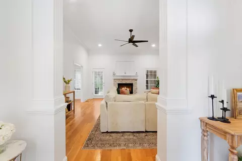 Entry Way - 1904 Baskinbrook Ct, Murfreesboro, TN 37130 photo 1 of 2