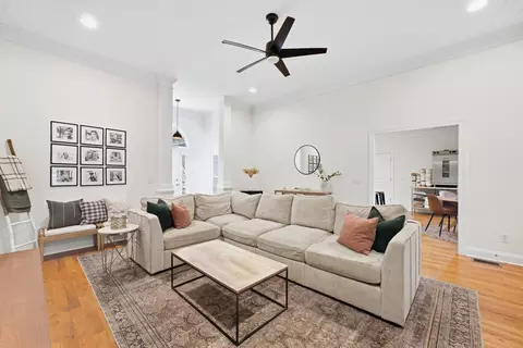 Living - 1904 Baskinbrook Ct, Murfreesboro, TN 37130 photo 1 of 1