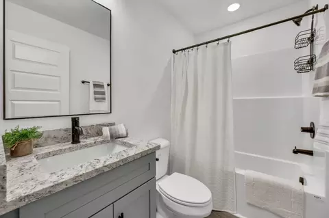 Bath - 1143 Javier Dr, Springfield, TN 37172 photo 4 of 4