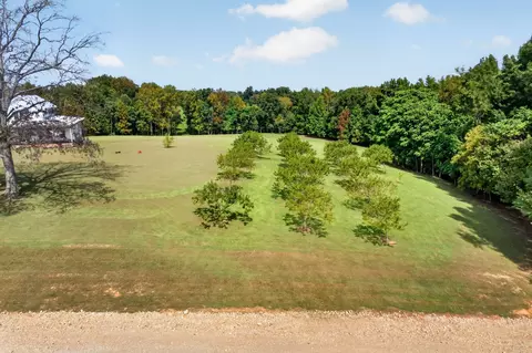 Exterior - 1090 Hatcher Rd, Moss, TN 38575 photo 2 of 10