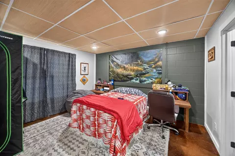 Bedroom - 1090 Hatcher Rd, Moss, TN 38575 photo 6 of 7