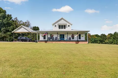 Exterior - 1090 Hatcher Rd, Moss, TN 38575 photo 3 of 10