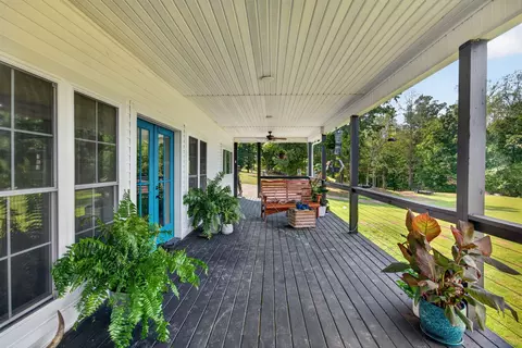 Exterior - 1090 Hatcher Rd, Moss, TN 38575 photo 9 of 10