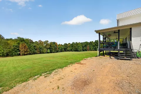 Exterior - 1090 Hatcher Rd, Moss, TN 38575 photo 7 of 10