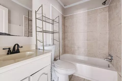 Bath - 414 4th Ave, Murfreesboro, TN 37130 photo 1 of 1