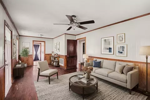 Living - 414 4th Ave, Murfreesboro, TN 37130 photo 3 of 7