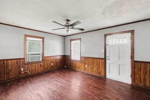 Living - 414 4th Ave, Murfreesboro, TN 37130 photo 7 of 7