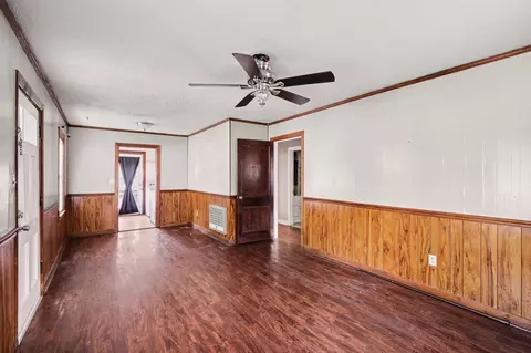 Living - 414 4th Ave, Murfreesboro, TN 37130 photo 4 of 7
