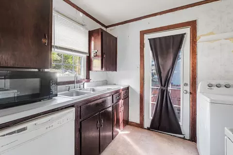 Kitchen - 414 4th Ave, Murfreesboro, TN 37130 photo 1 of 3