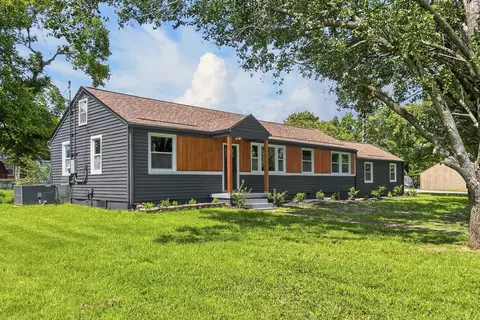 Exterior - 900 Vantrease Rd, Madison, TN 37115 photo 7 of 13