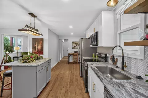 Kitchen - 900 Vantrease Rd, Madison, TN 37115 photo 4 of 5