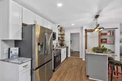 Kitchen - 900 Vantrease Rd, Madison, TN 37115 photo 2 of 5